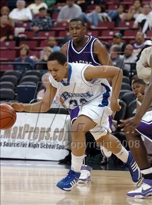 Thumbnail 2 in Sacramento vs. Sacred Heart Cathedral (CIF NorCal Regional D3 Final) photogallery.