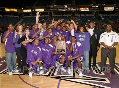 Thumbnail 3 in Sacramento vs. Sacred Heart Cathedral (CIF NorCal Regional D3 Final) photogallery.