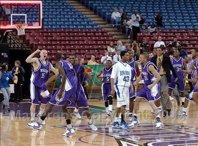Thumbnail 2 in Sacramento vs. Sacred Heart Cathedral (CIF NorCal Regional D3 Final) photogallery.