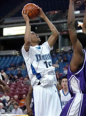 Thumbnail 3 in Sacramento vs. Sacred Heart Cathedral (CIF NorCal Regional D3 Final) photogallery.