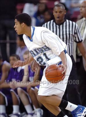 Thumbnail 2 in Sacramento vs. Sacred Heart Cathedral (CIF NorCal Regional D3 Final) photogallery.