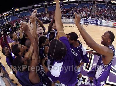 Thumbnail 1 in Sacramento vs. Sacred Heart Cathedral (CIF NorCal Regional D3 Final) photogallery.