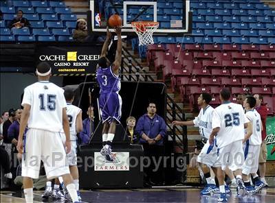 Thumbnail 1 in Sacramento vs. Sacred Heart Cathedral (CIF NorCal Regional D3 Final) photogallery.