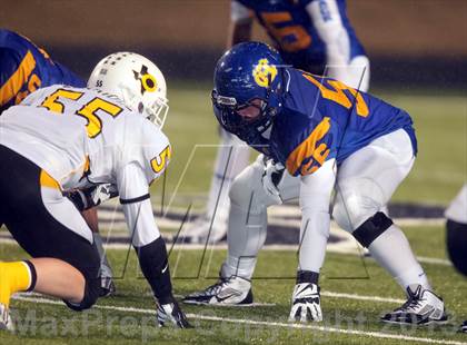 Thumbnail 2 in Crandall vs. Chapel Hill (UIL 3A Area Playoff) photogallery.