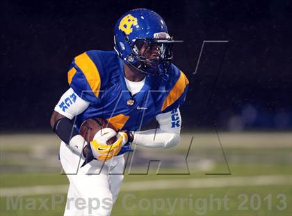 Thumbnail 1 in Crandall vs. Chapel Hill (UIL 3A Area Playoff) photogallery.