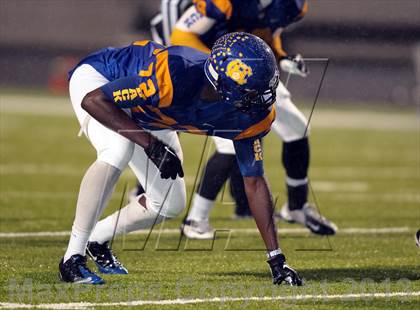 Thumbnail 1 in Crandall vs. Chapel Hill (UIL 3A Area Playoff) photogallery.