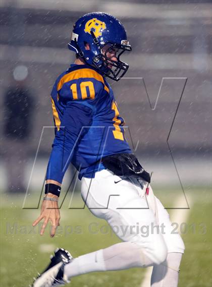 Thumbnail 2 in Crandall vs. Chapel Hill (UIL 3A Area Playoff) photogallery.