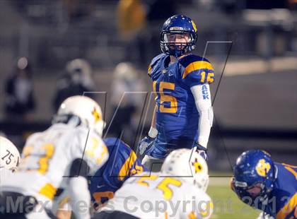 Thumbnail 3 in Crandall vs. Chapel Hill (UIL 3A Area Playoff) photogallery.