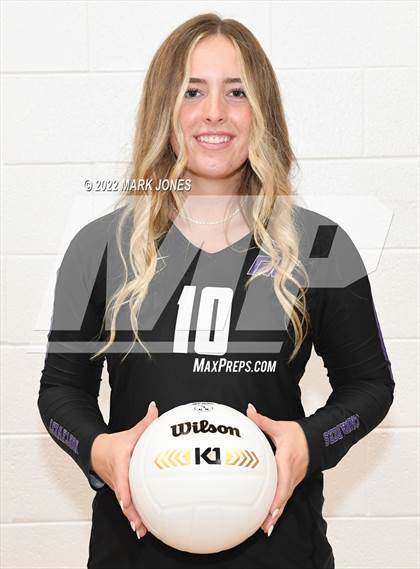 Thumbnail 3 in Northwest Christian - Seniors photogallery.