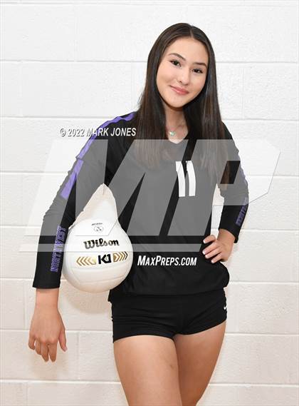 Thumbnail 1 in Northwest Christian - Seniors photogallery.