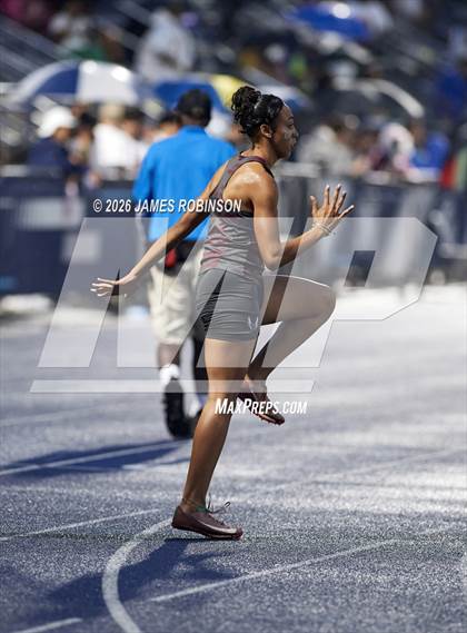 Thumbnail 2 in FHSAA Class 4A Final (4 x 400m) photogallery.