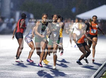 Thumbnail 3 in FHSAA Class 4A Final (4 x 400m) photogallery.
