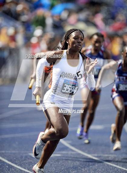 Thumbnail 3 in FHSAA Class 4A Final (4 x 400m) photogallery.