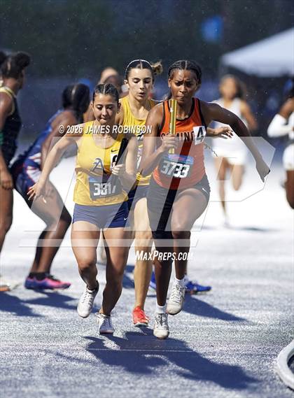 Thumbnail 1 in FHSAA Class 4A Final (4 x 400m) photogallery.