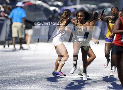 Thumbnail 3 in FHSAA Class 4A Final (4 x 400m) photogallery.