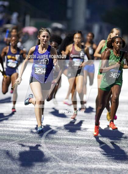 Thumbnail 3 in FHSAA Class 4A Final (4 x 400m) photogallery.
