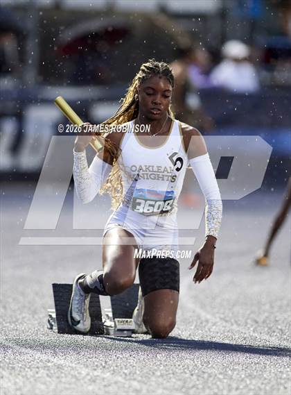 Thumbnail 1 in FHSAA Class 4A Final (4 x 400m) photogallery.