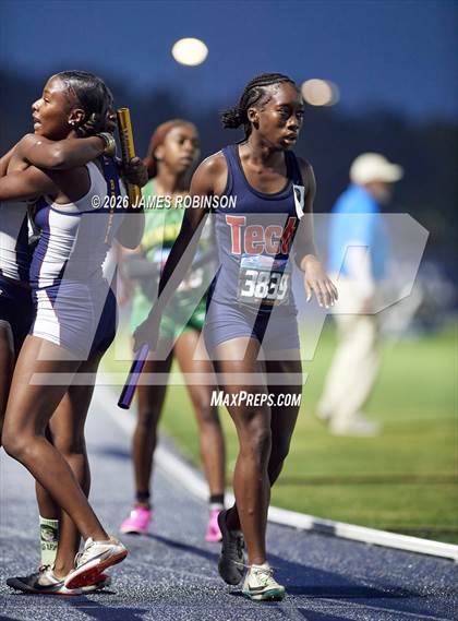 Thumbnail 2 in FHSAA Class 4A Final (4 x 400m) photogallery.