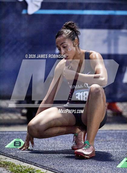 Thumbnail 3 in FHSAA Class 4A Final (4 x 400m) photogallery.
