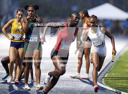 Thumbnail 3 in FHSAA Class 4A Final (4 x 400m) photogallery.