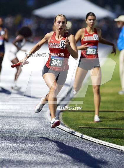 Thumbnail 1 in FHSAA Class 4A Final (4 x 400m) photogallery.