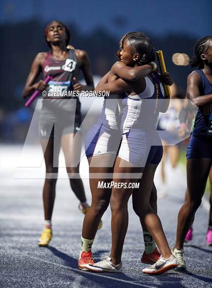 Thumbnail 2 in FHSAA Class 4A Final (4 x 400m) photogallery.