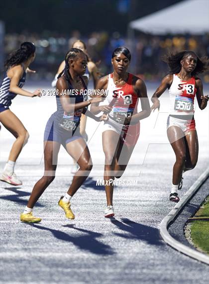 Thumbnail 1 in FHSAA Class 4A Final (4 x 400m) photogallery.