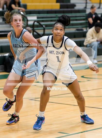 Thumbnail 2 in Valor Christian vs. Mt. Zion Prep Academy  (Nike Tournament of Champions) photogallery.