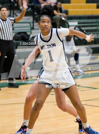 Thumbnail 3 in Valor Christian vs. Mt. Zion Prep Academy  (Nike Tournament of Champions) photogallery.