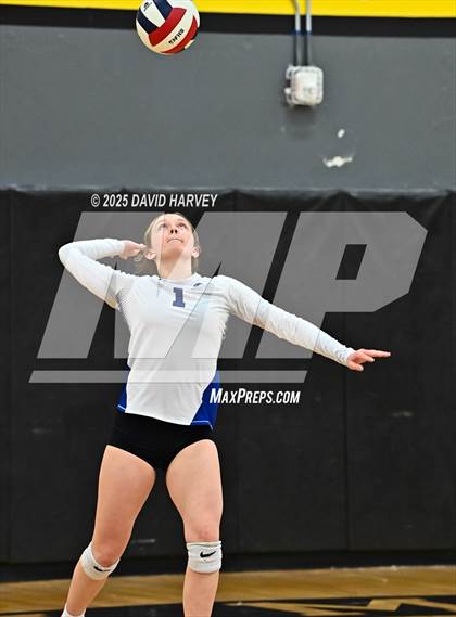 Thumbnail 2 in Roosevelt vs. Longmont photogallery.