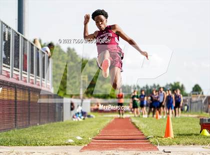 Thumbnail 1 in NYSPHSAA Section I State Qualifier photogallery.