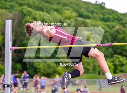 Thumbnail 2 in NYSPHSAA Section I State Qualifier photogallery.