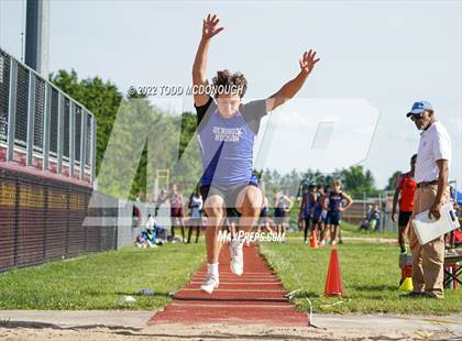 Thumbnail 3 in NYSPHSAA Section I State Qualifier photogallery.