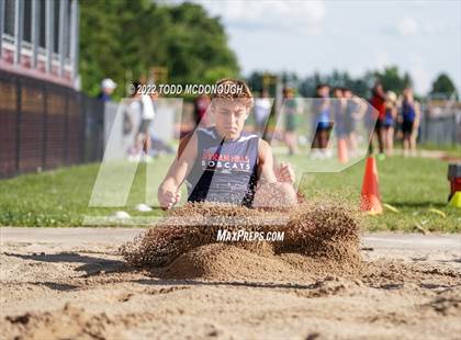 Thumbnail 2 in NYSPHSAA Section I State Qualifier photogallery.