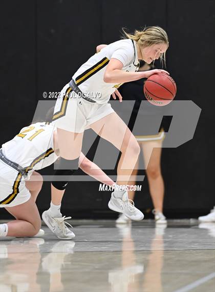 Thumbnail 2 in Mullen @ Arapahoe photogallery.