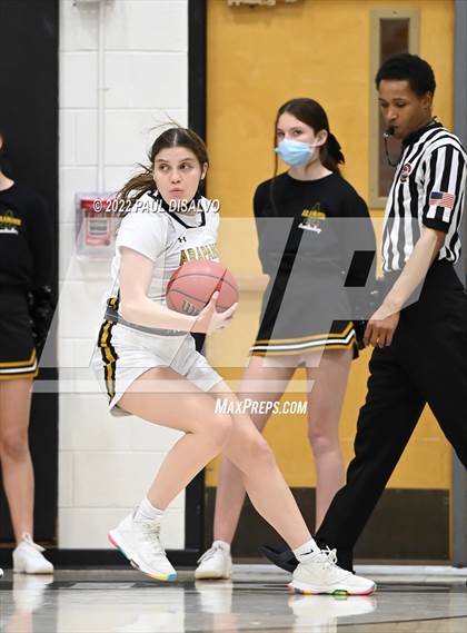 Thumbnail 3 in Mullen @ Arapahoe photogallery.