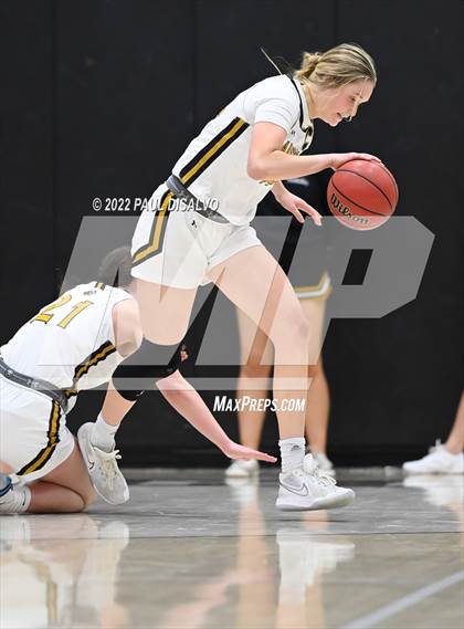 Thumbnail 3 in Mullen @ Arapahoe photogallery.
