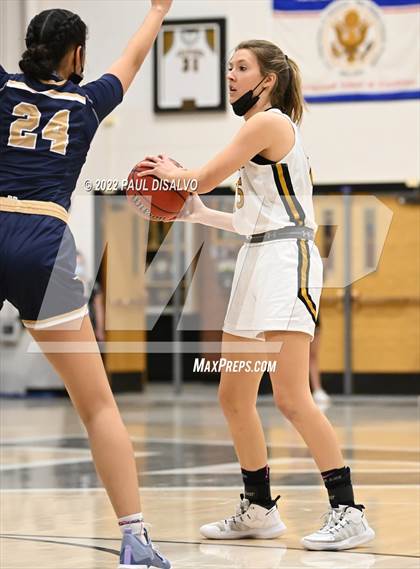 Thumbnail 1 in Mullen @ Arapahoe photogallery.