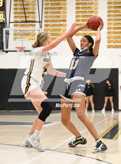 Thumbnail 3 in Mullen @ Arapahoe photogallery.