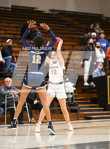 Thumbnail 3 in Mullen @ Arapahoe photogallery.