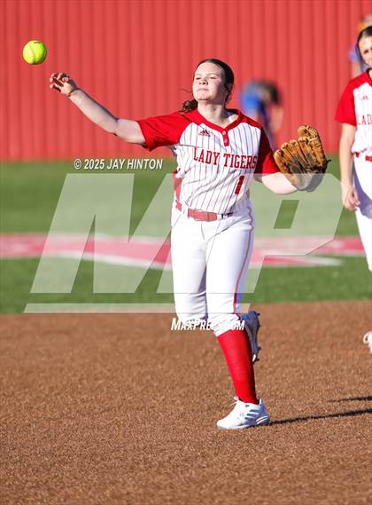 Thumbnail 2 in Venus at Glen Rose JV photogallery.