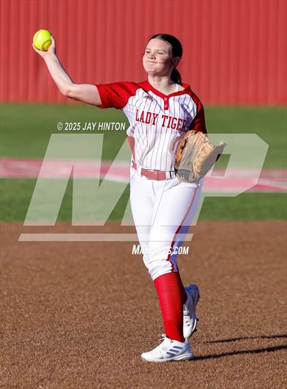 Thumbnail 1 in Venus at Glen Rose JV photogallery.
