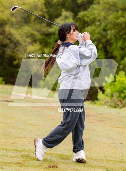 Thumbnail 1 in UIL Golf 5A Region 4 District 25 Tournament photogallery.