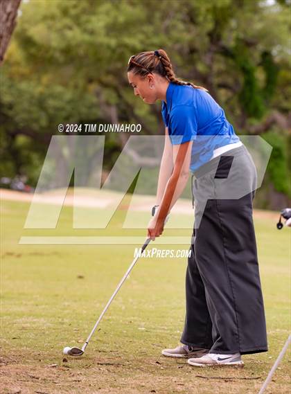 Thumbnail 1 in UIL Golf 5A Region 4 District 25 Tournament photogallery.