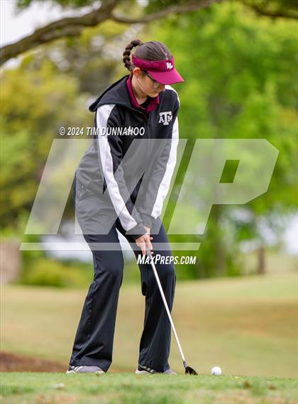 Thumbnail 3 in UIL Golf 5A Region 4 District 25 Tournament photogallery.