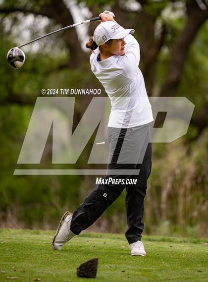 Thumbnail 2 in UIL Golf 5A Region 4 District 25 Tournament photogallery.