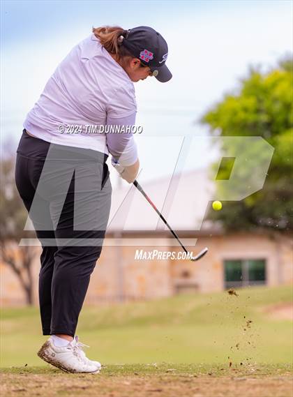 Thumbnail 3 in UIL Golf 5A Region 4 District 25 Tournament photogallery.