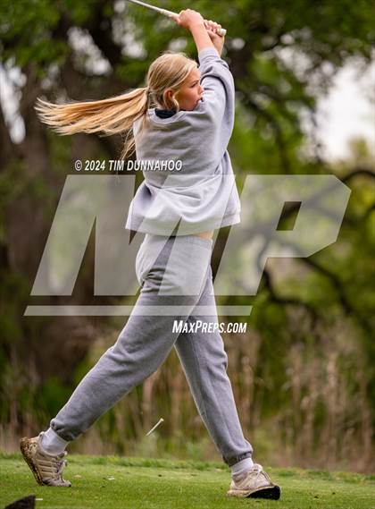 Thumbnail 2 in UIL Golf 5A Region 4 District 25 Tournament photogallery.