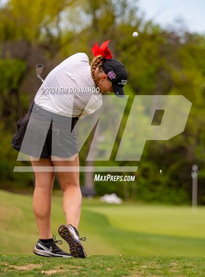 Thumbnail 3 in UIL Golf 5A Region 4 District 25 Tournament photogallery.