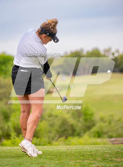 Thumbnail 3 in UIL Golf 5A Region 4 District 25 Tournament photogallery.